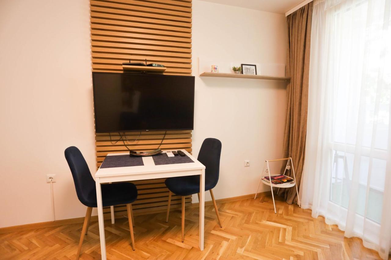 White Central Apartment فارنا المظهر الخارجي الصورة